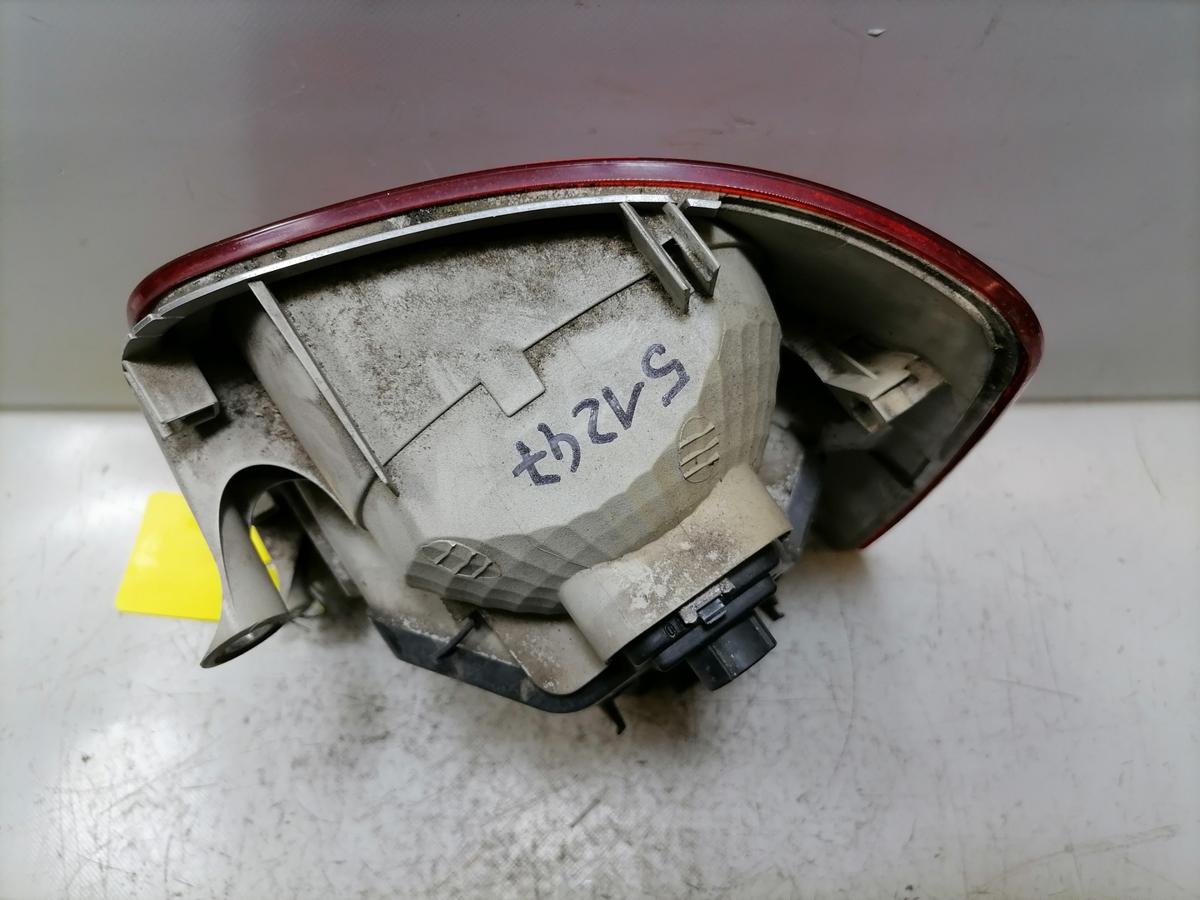 VW Touran 1T original R&uuml;cklicht R&uuml;ckleuchte Schlussleuchte links Bj.2004